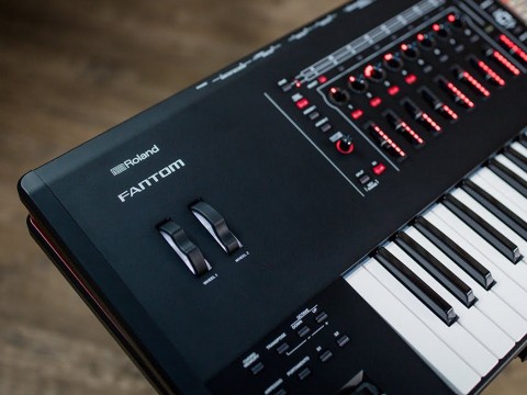 ROLAND FANTOM 6