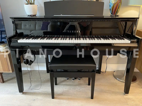 AVANT GRAND N1X (USED)