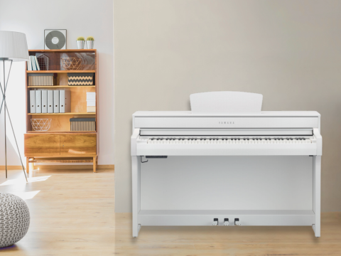 YAMAHA CLP-735 WH