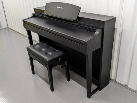 YAMAHA CSP-170 B (USED)