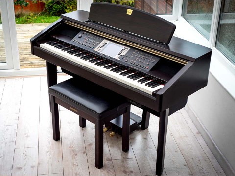 YAMAHA CVP-207 R