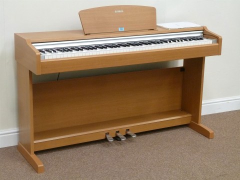 YAMAHA YDP-131