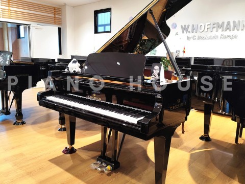 C.Bechstein Academy A160 (Black with Brass)