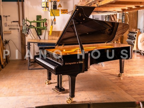 Steingraeber E-272 Concert Grand