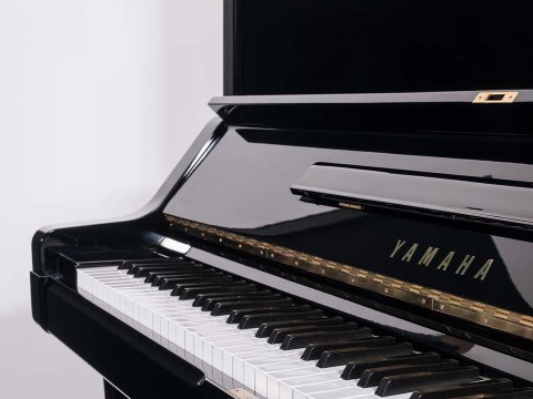REVIEW PIANO YAMAHA UX3