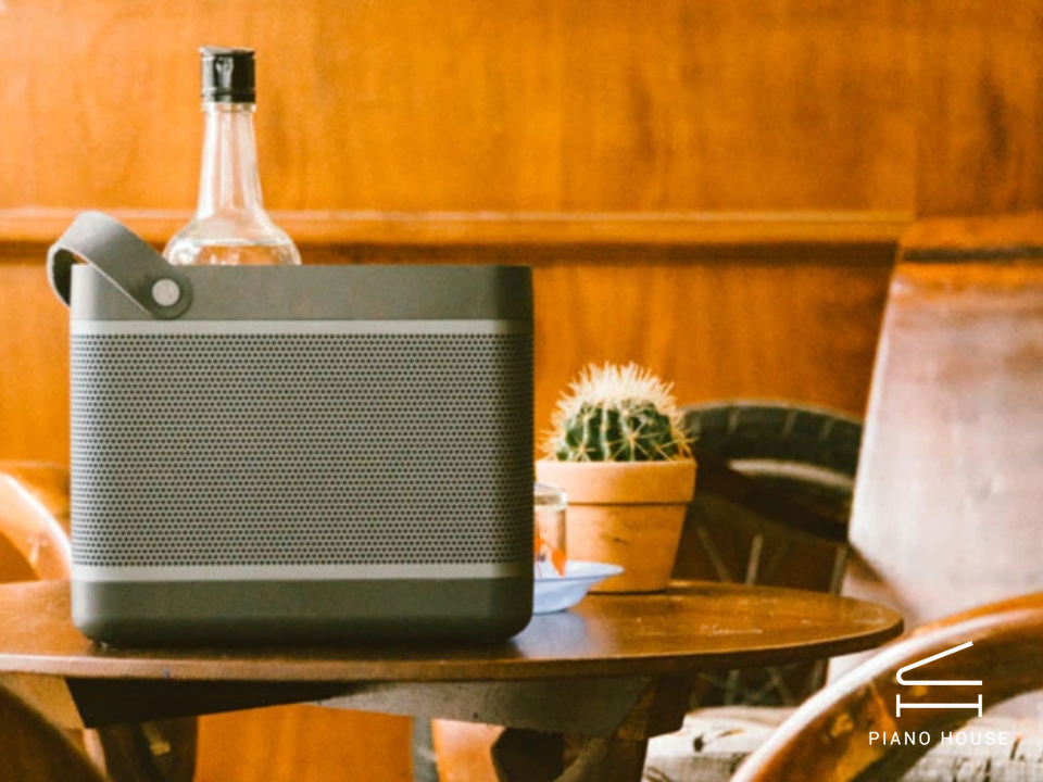 Loa B&O Beolit 17 - Black (New)