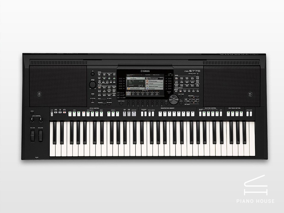 Yamaha PSR S775