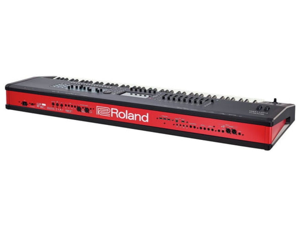ROLAND FANTOM 8