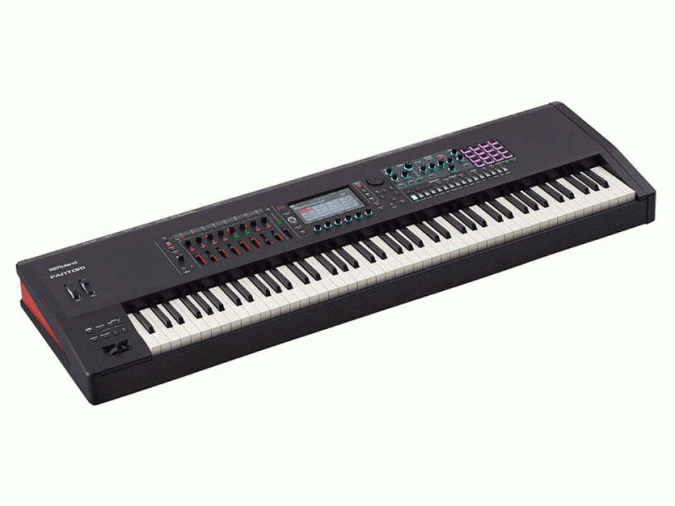 ROLAND FANTOM 8