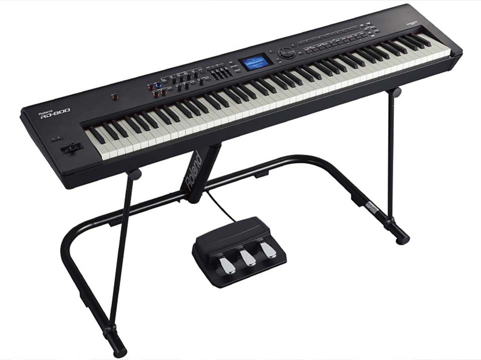 ROLAND RD-800