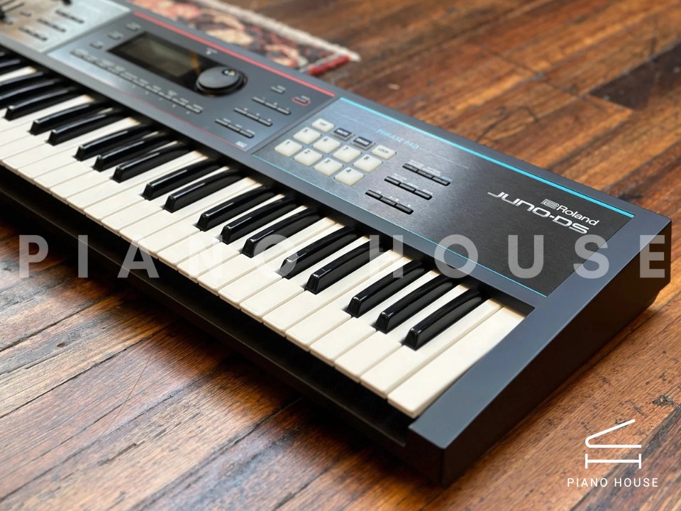ROLAND JUNO-DS61