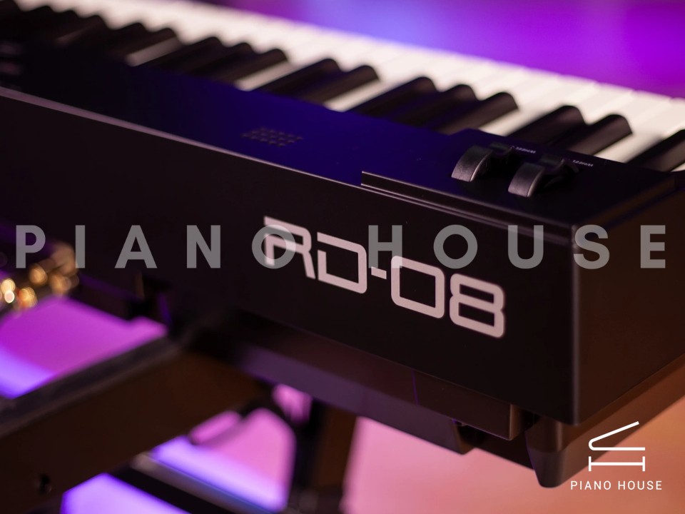 ROLAND RD-08