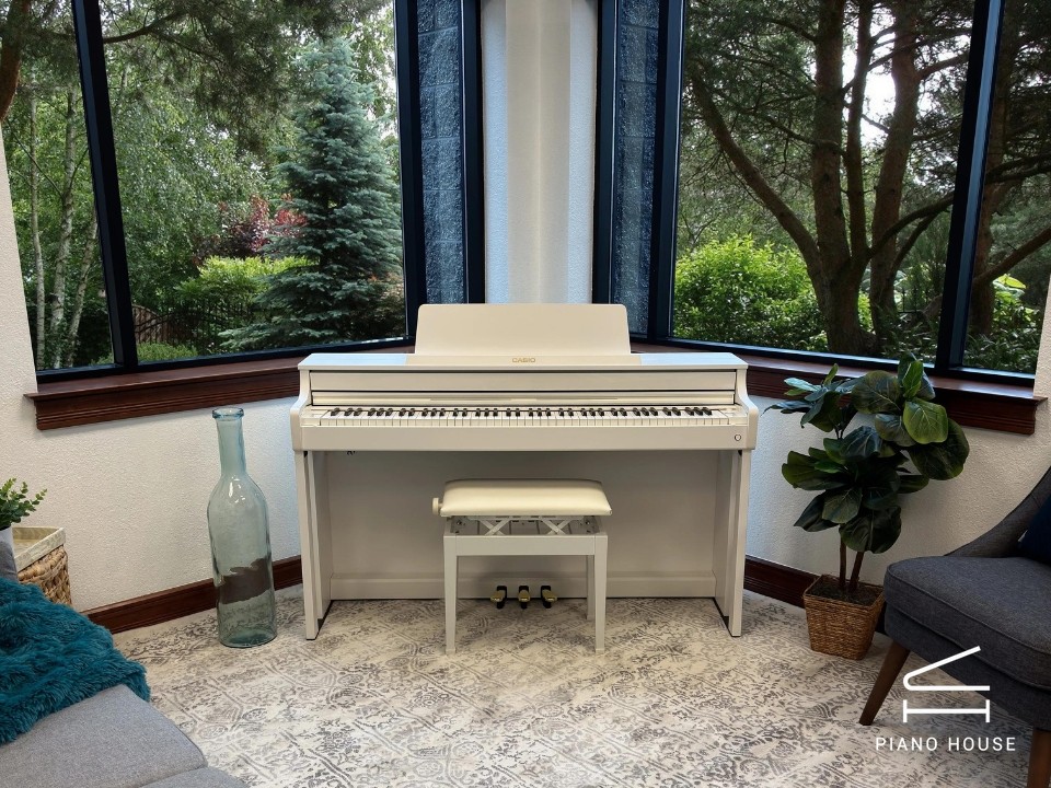 Casio AP-550 White (WH)