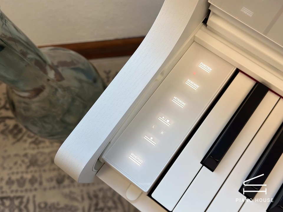 Casio AP-550 White (WH)