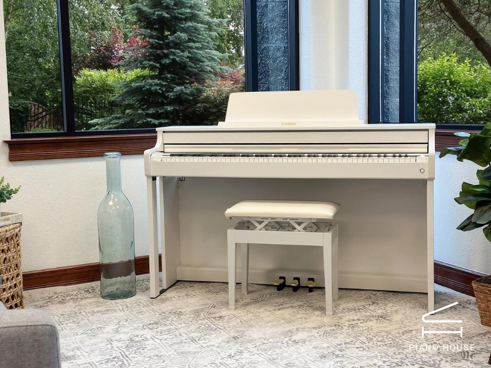 Casio AP-550 White (WH)