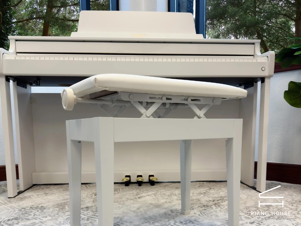 Casio AP-550 White (WH)