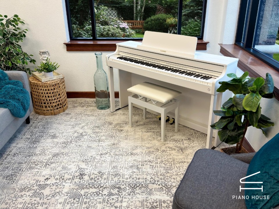 Casio AP-550 White (WH)