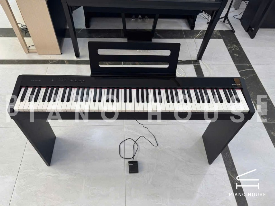 NUX NPK-10 Black (Có chân gỗ)