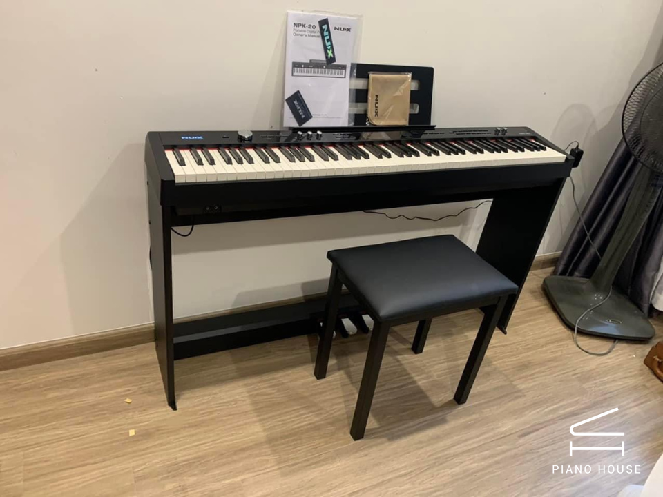 NUX NPK-20 Black (Có chân gỗ)