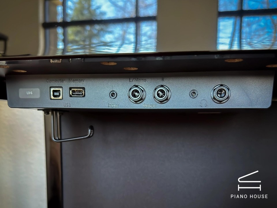 ROLAND LX-6 PE