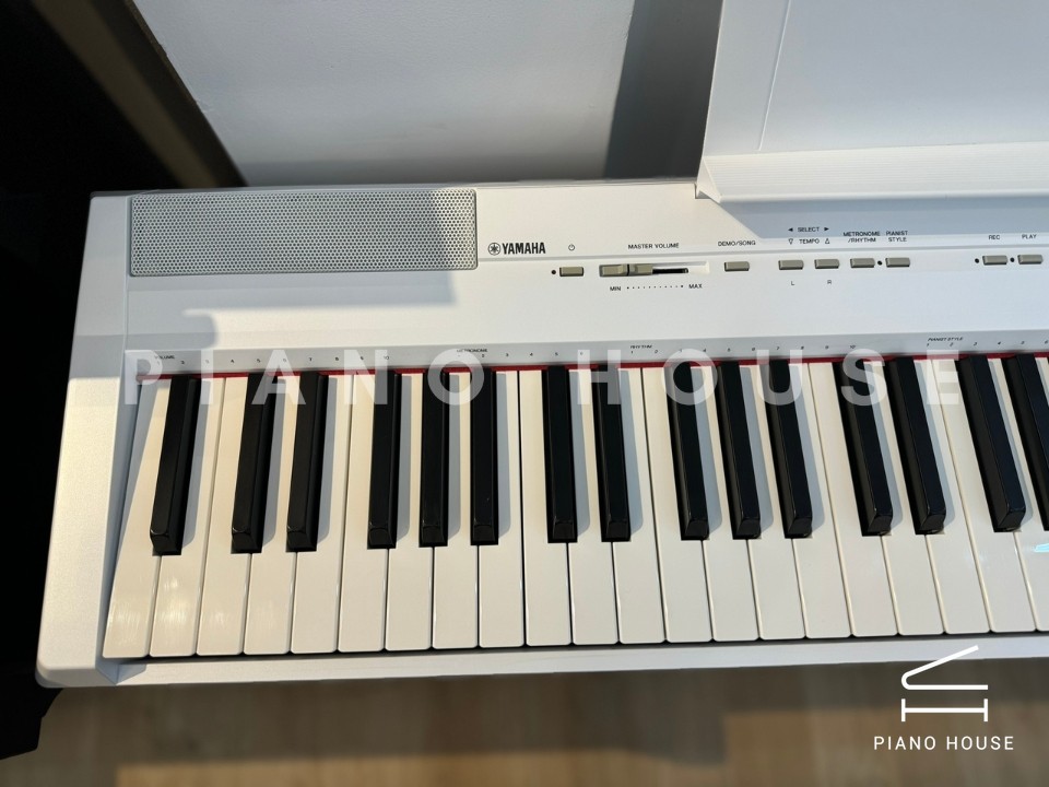 YAMAHA P-105 (3 pedals)