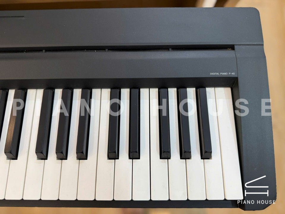 YAMAHA P45 (USED)