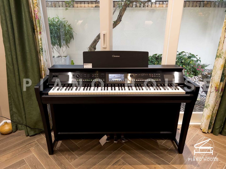 YAMAHA CVP-805 B