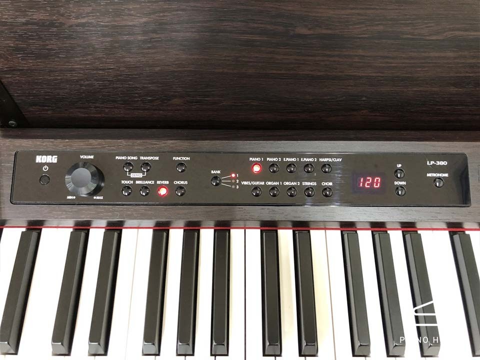 KORG LP-380 RW