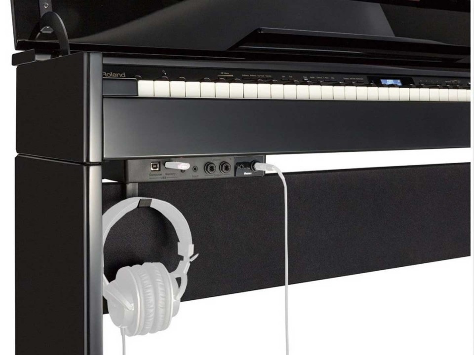 ROLAND DP-603 CBS