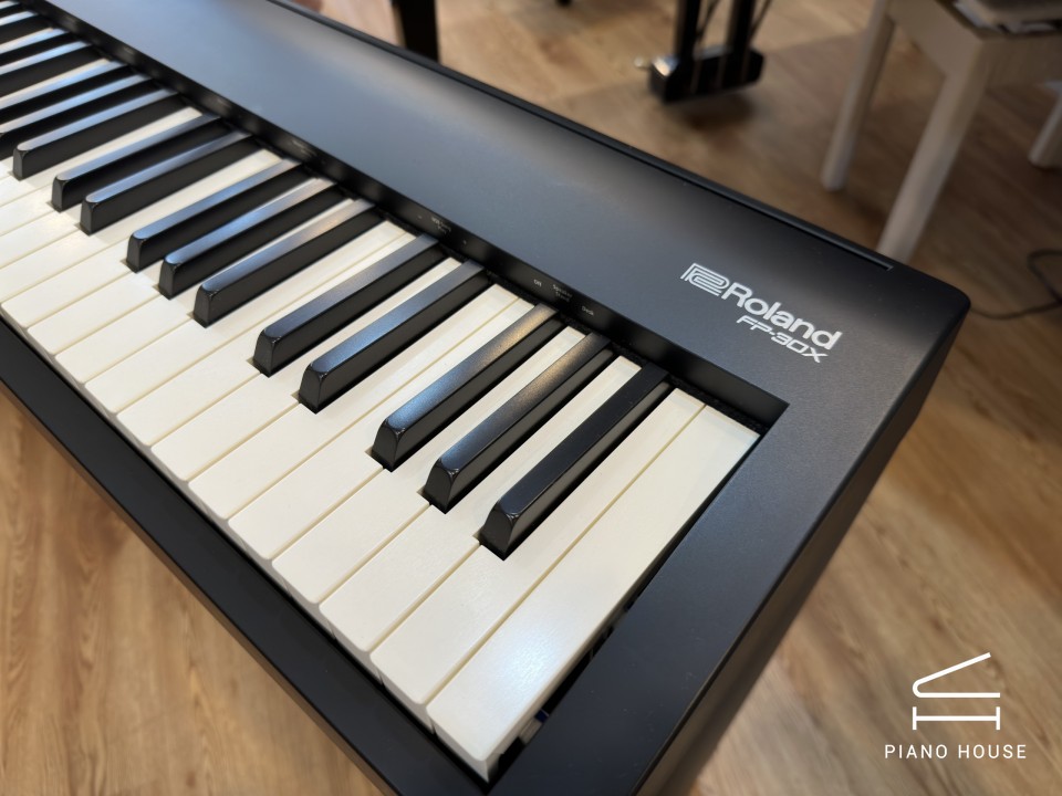 ROLAND FP-30X BK