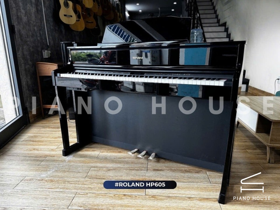 ROLAND HP-605 PE