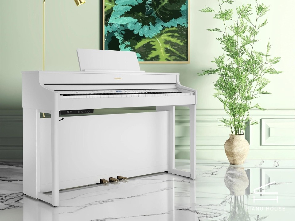 ROLAND HP-702 WH (USED)