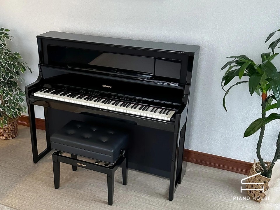 ROLAND LX-708 PE (New)