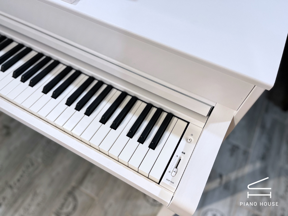 YAMAHA SCLP-7450 WH (USED)