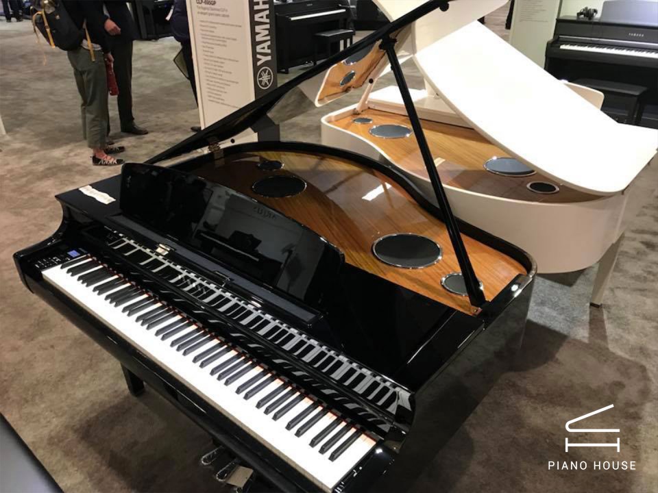 YAMAHA CLP-695 GP WH