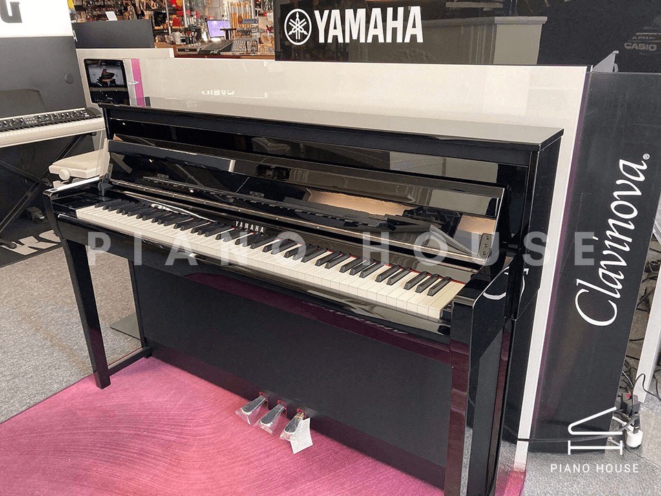 YAMAHA CLP-785 PE (USED)