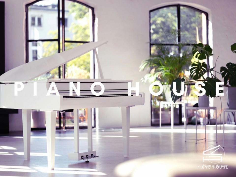 YAMAHA CLP-795 GP WH