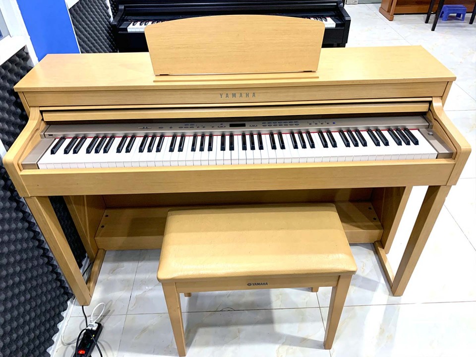 YAMAHA CLP-430 C