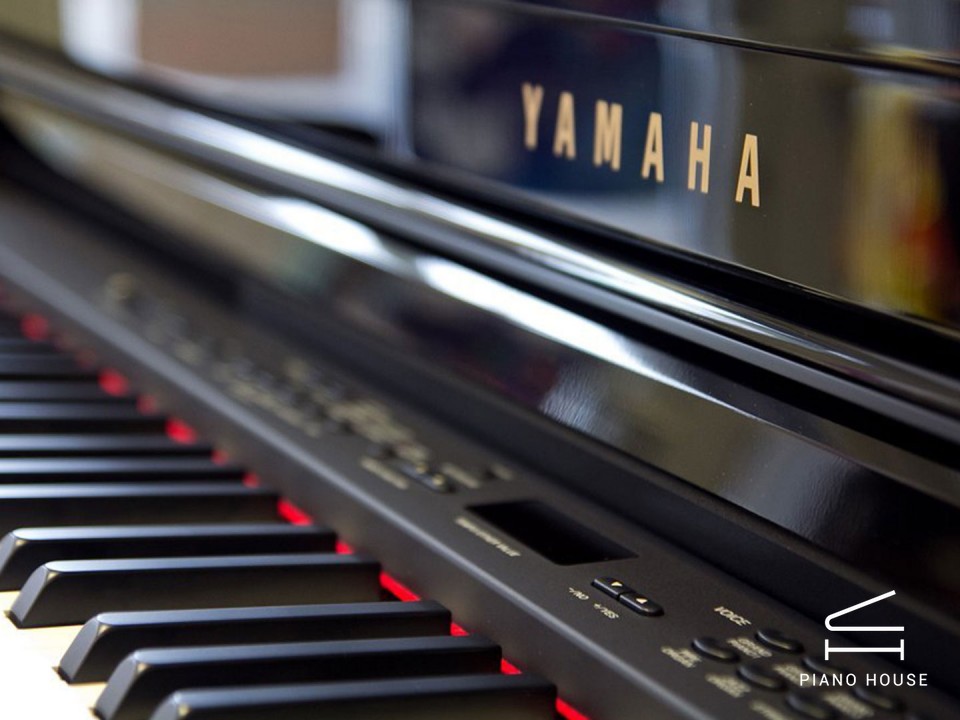 YAMAHA CLP-480 R
