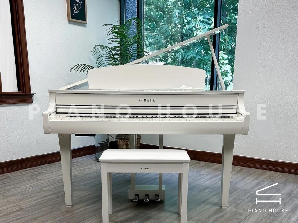 YAMAHA CLP-765GP WH (USED)