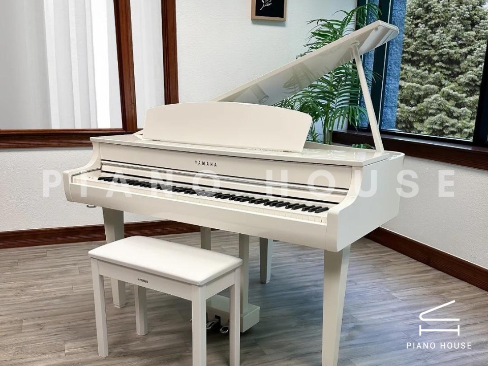 YAMAHA CLP-765GP WH (USED)