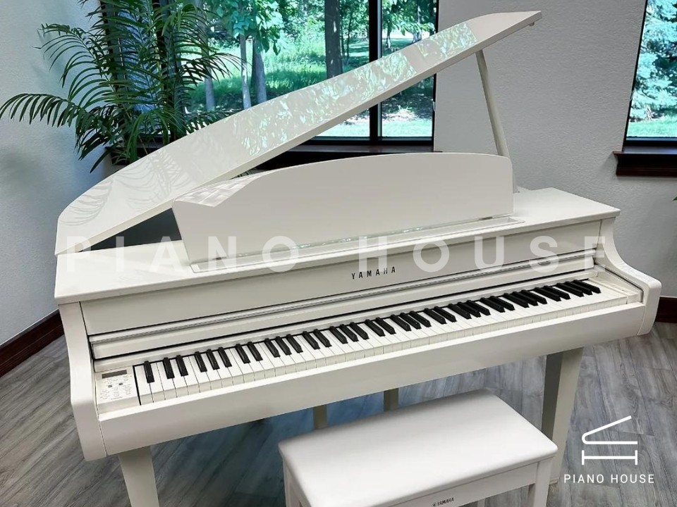 YAMAHA CLP-765GP WH (USED)