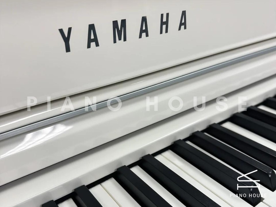 YAMAHA CLP-765GP WH (USED)