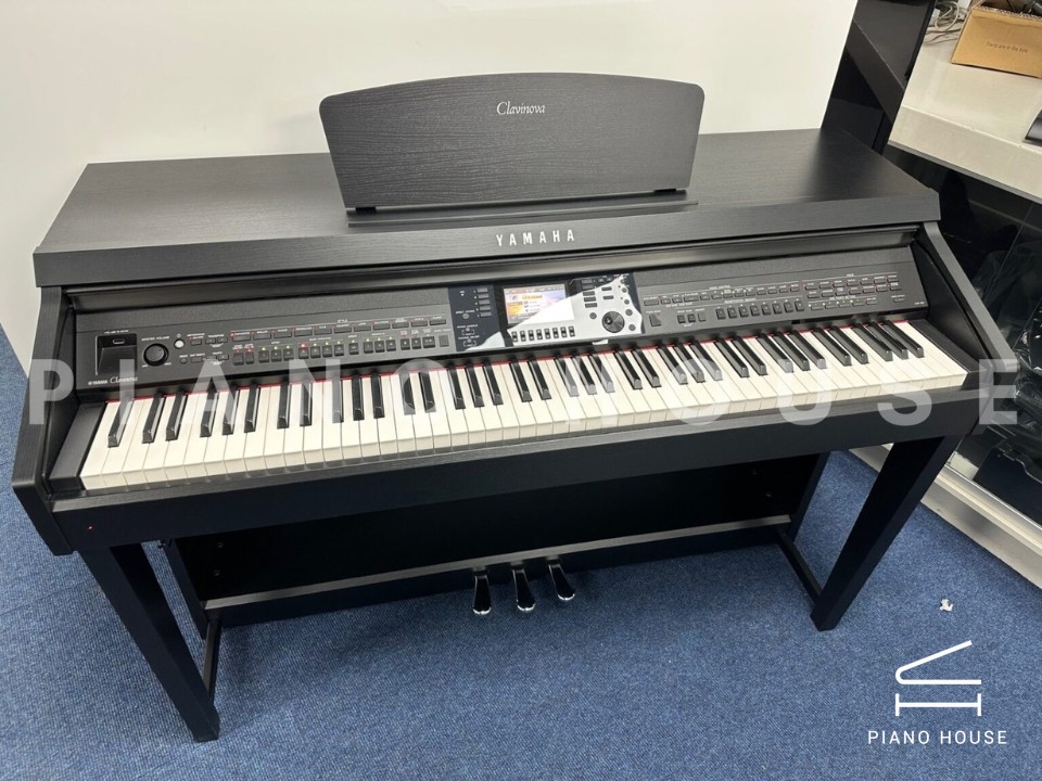 YAMAHA CVP-701 B (USED)