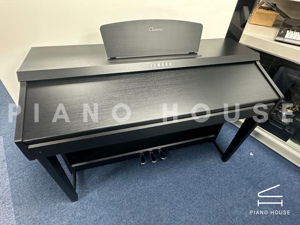 YAMAHA CVP-701 B (USED)