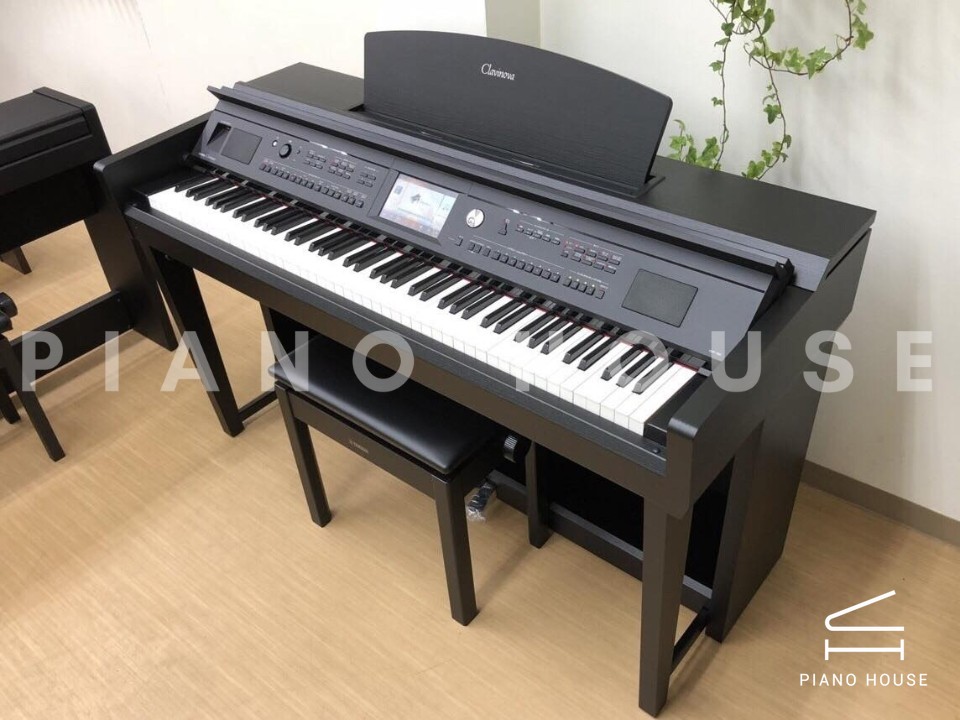 YAMAHA CVP-701 B (USED)