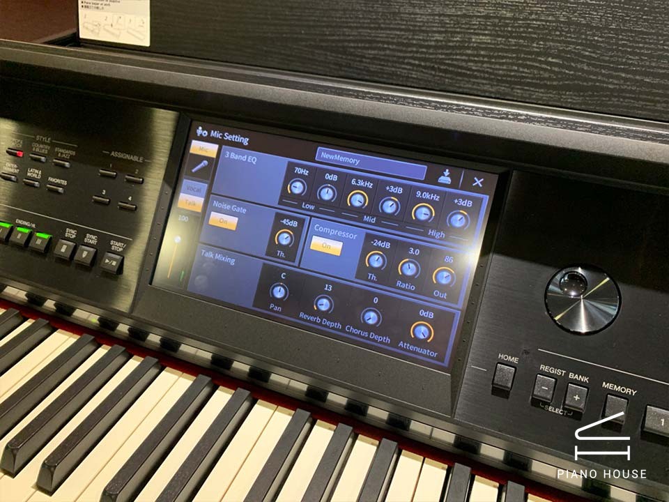 YAMAHA CVP-809 B