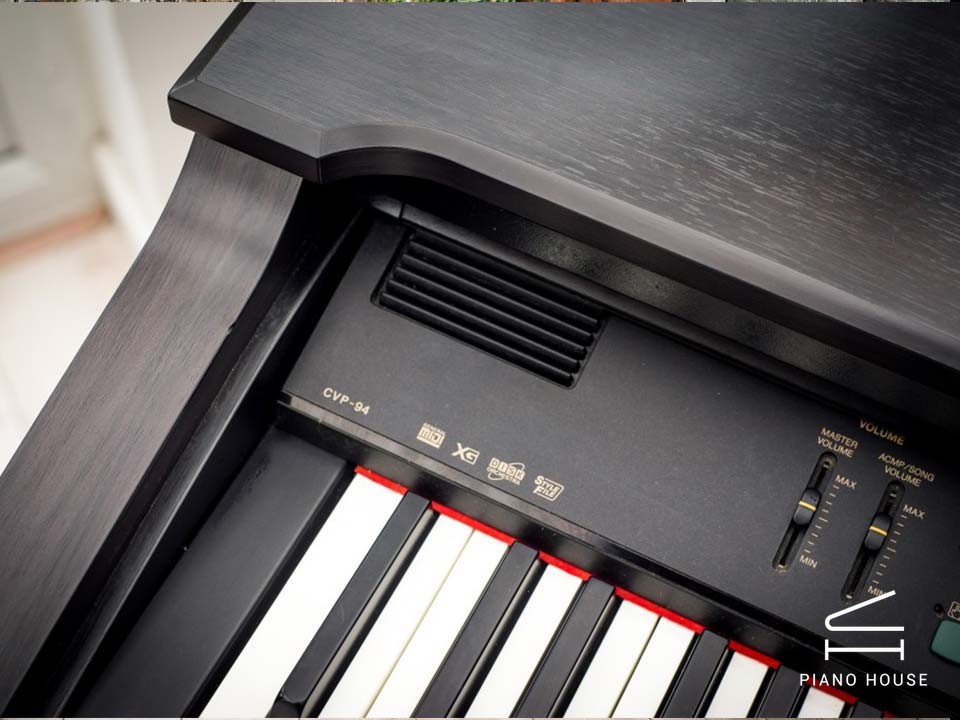 YAMAHA CVP-94