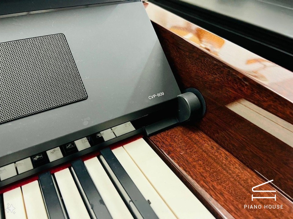 YAMAHA CVP-609 PM