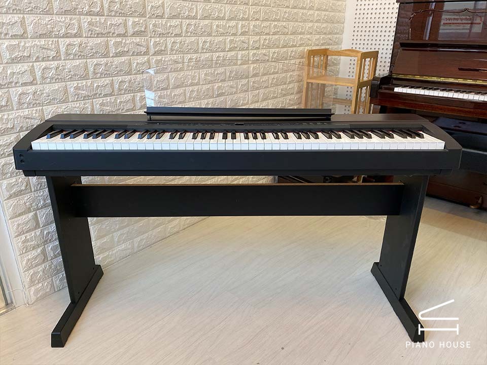 YAMAHA P-140